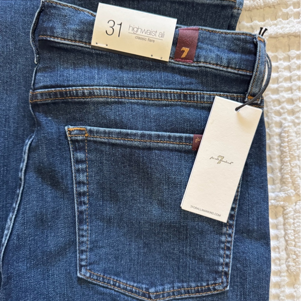 High waist Ali 7 for all mankind jeans. NWT!    32” inseam. Smoke free home. - Picture 3 of 7